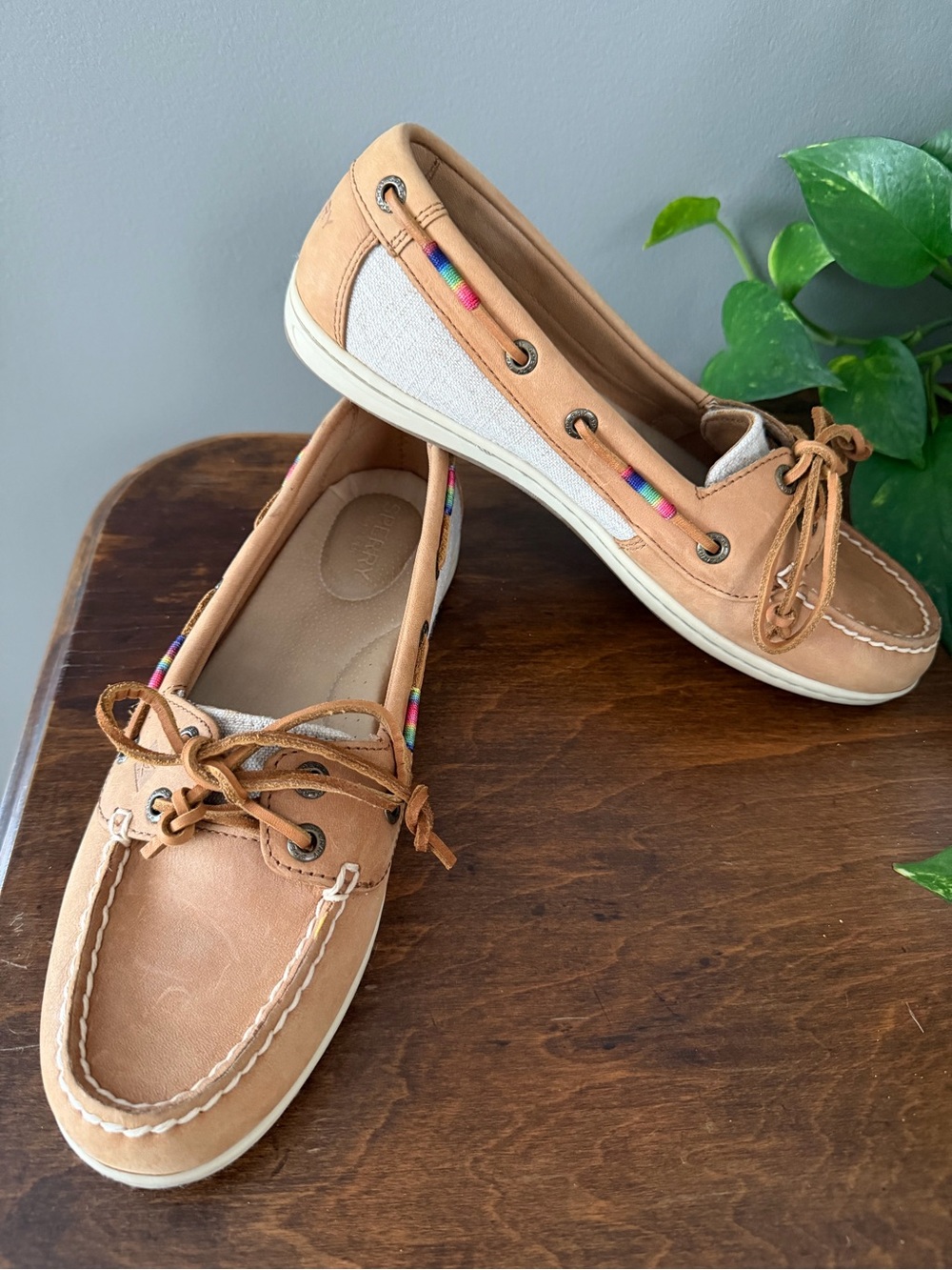 Sperry Tan Firefish Rainbow Leather & Linen Moccasin Boat Shoes. Size 8.5